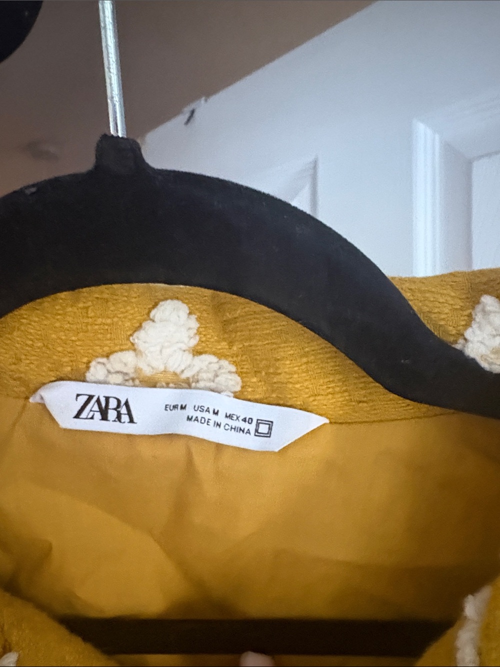 Zara Mustard Yellow Short-Sleeve Button-Down Shirt with White Textured Motifs - Picture 2 of 3